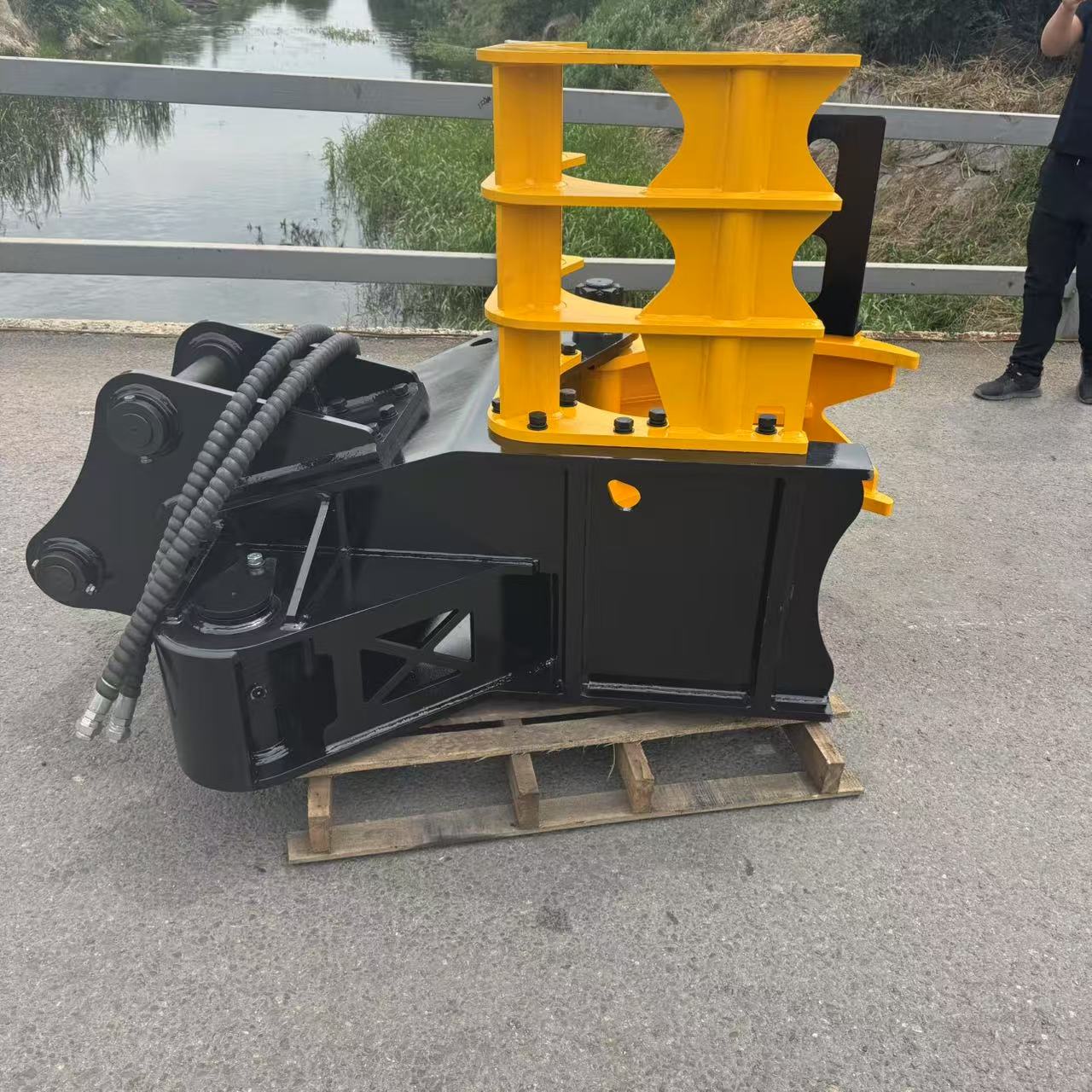Fornitore Mondiale Affidabile  - Heavy Equipment Supplier recensione e prezzo